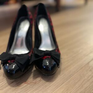 White House Black Market Black and Red Heels with Bow